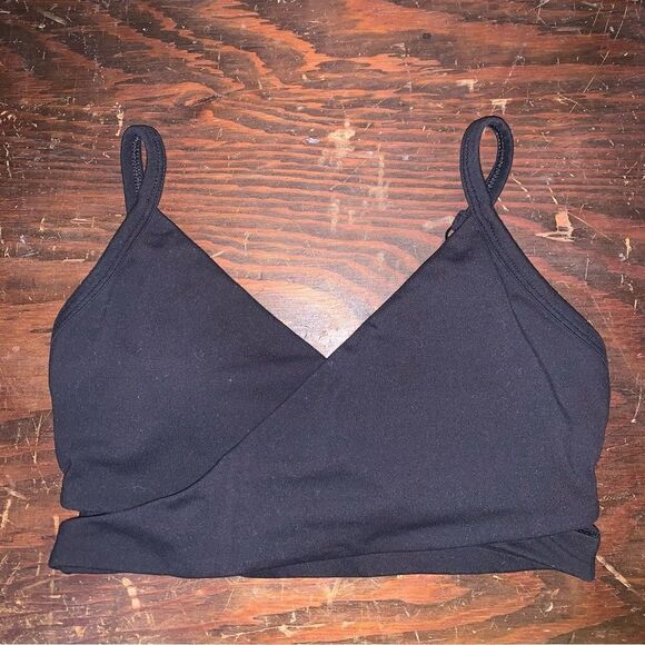 Fabletics Other - Fabletics Criss Cross Sports Bra Small